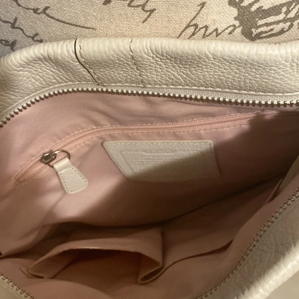 Coach Bag - Picture 3 of 4